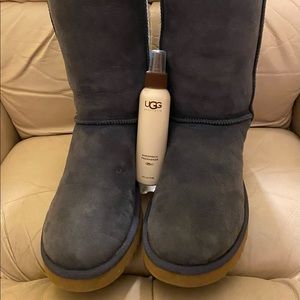 Womens Tall Classic Uggs. Genuine Australian Sherpa Wool Lining. Gray Size 10